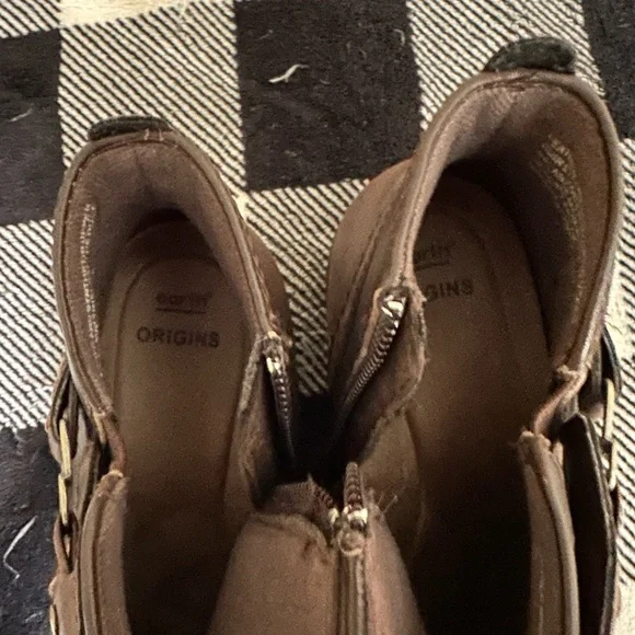 Earth Origins Brown Ankle Boots - Picture 4 of 5